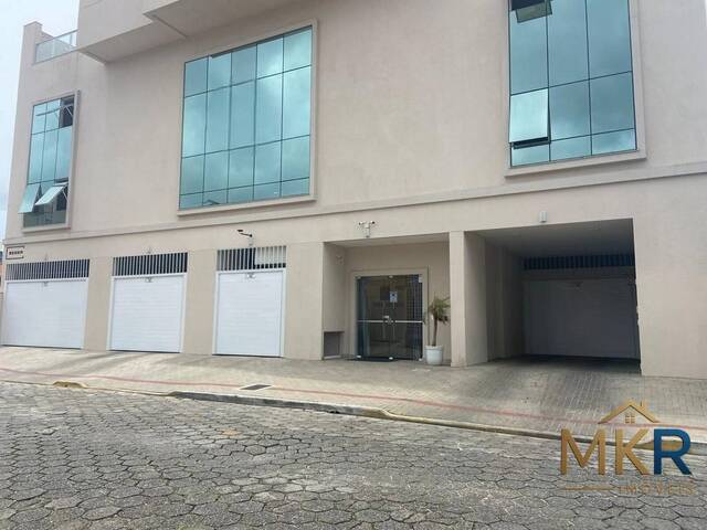 Apartamento para Venda em Itapema - 2