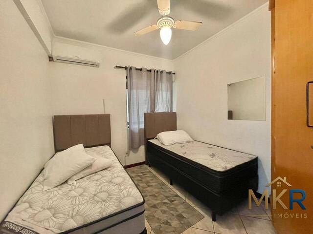 Apartamento para Venda em Itapema - 3