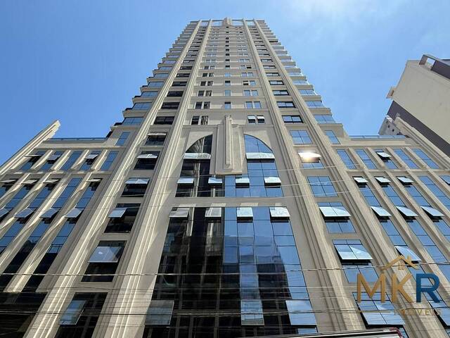 Venda em Meia Praia - Itapema