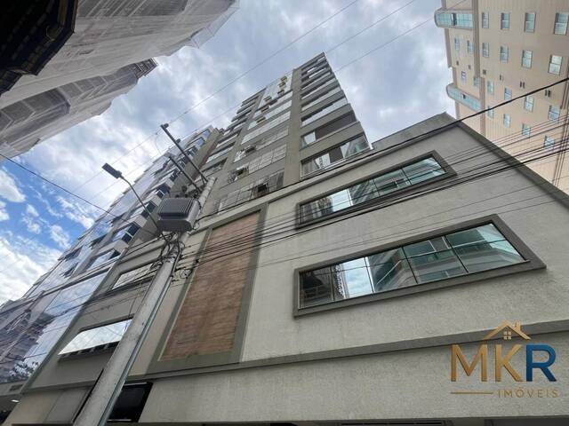 Venda em Meia Praia - Itapema