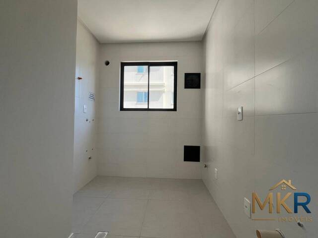 Apartamento para Venda em Itapema - 3