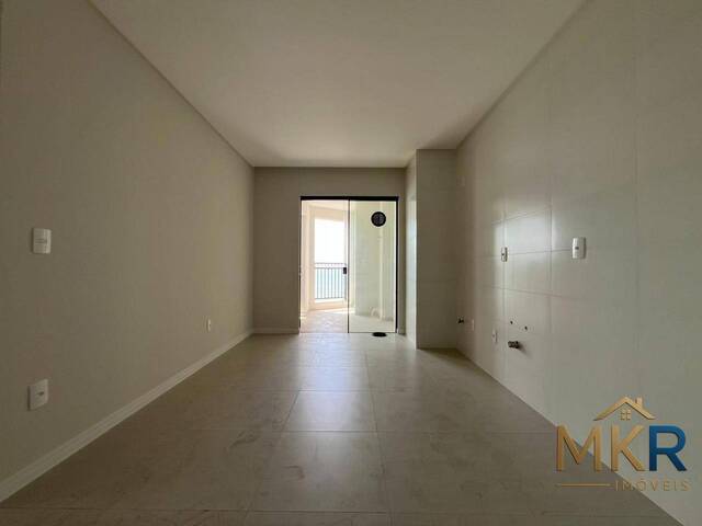 Apartamento para Venda em Itapema - 4