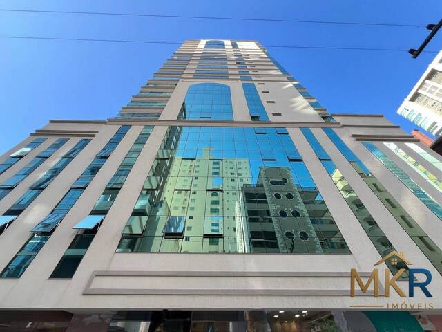 Venda em Meia Praia - Itapema