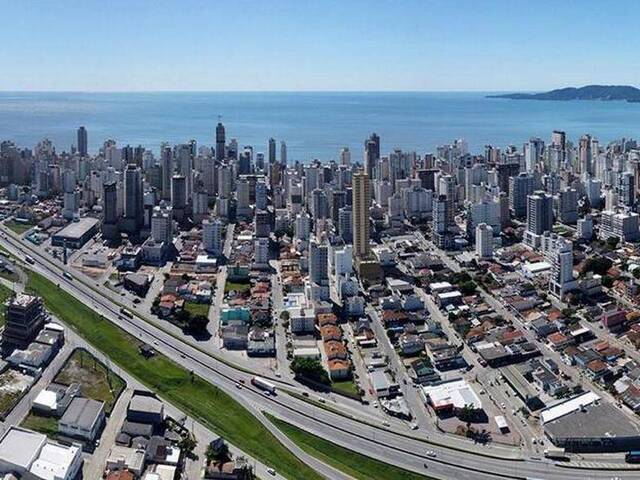 Apartamento para Venda em Itapema - 4