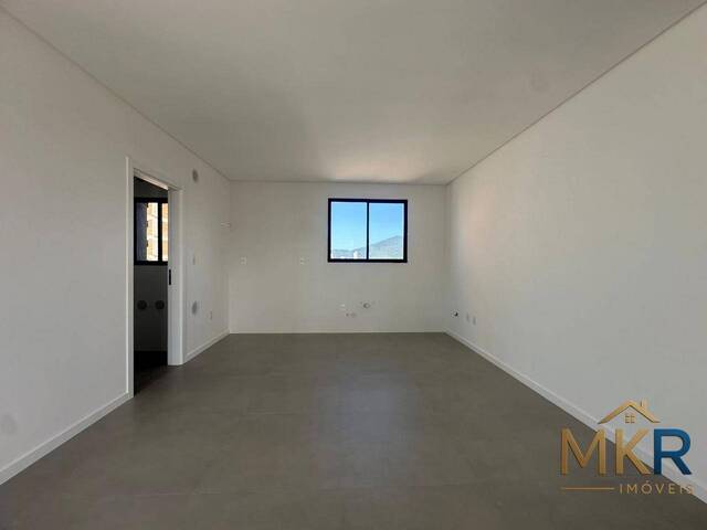 Apartamento para Venda em Itapema - 3