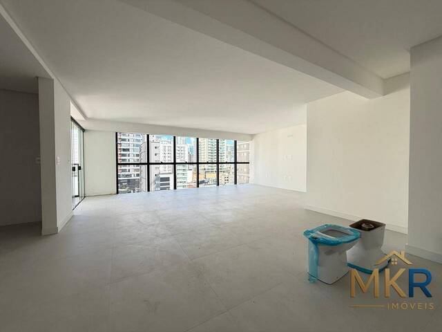 Apartamento para Venda em Itapema - 3