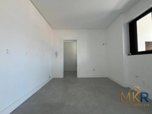 Apartamento para Venda em Itapema - 2