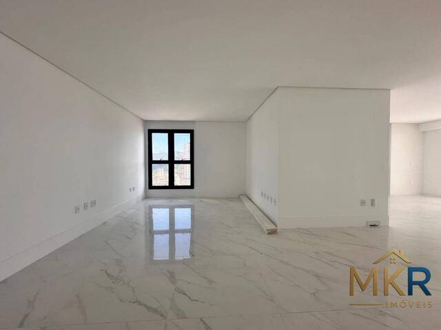 Apartamento para Venda em Itapema - 4