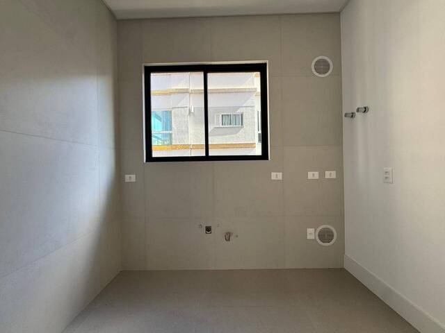 Apartamento para Venda em Itapema - 4