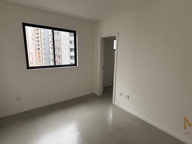 Apartamento para Venda em Itapema - 5