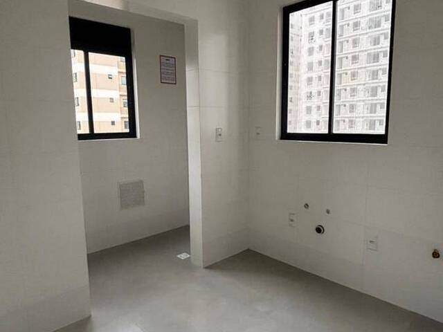Apartamento para Venda em Itapema - 3