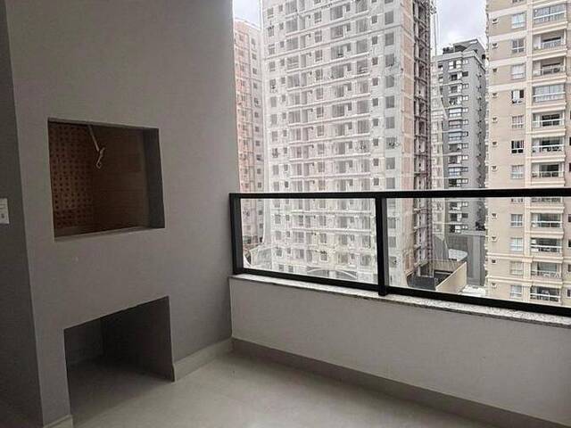 Apartamento para Venda em Itapema - 4
