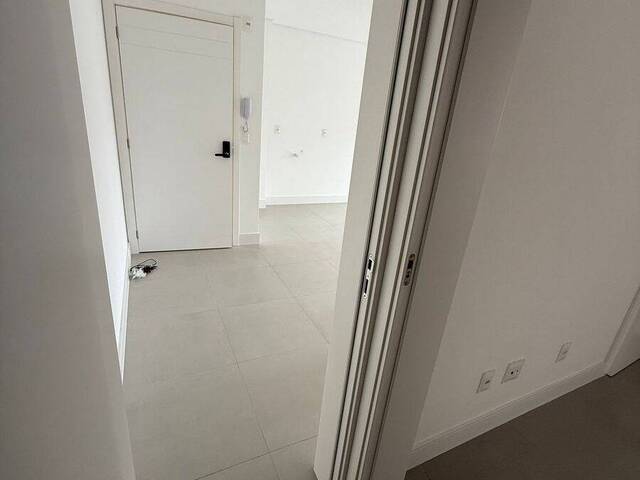 Apartamento para Venda em Itapema - 2