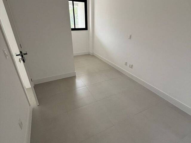 Apartamento para Venda em Itapema - 5