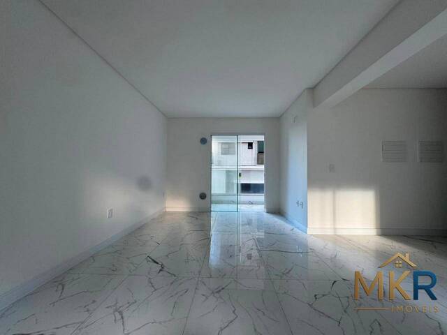 Apartamento para Venda em Itapema - 2