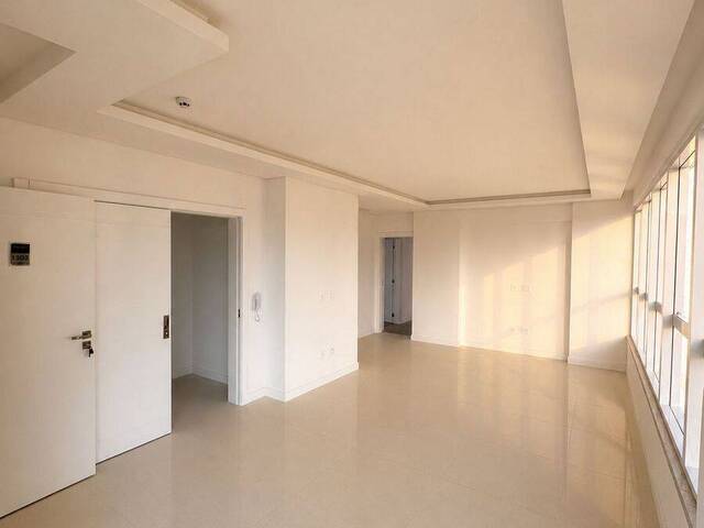Apartamento para Venda em Itapema - 3