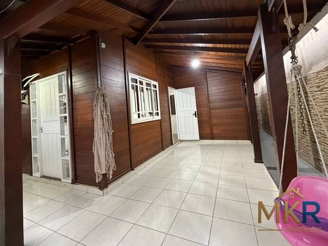 Casa para Venda em Itapema - 3