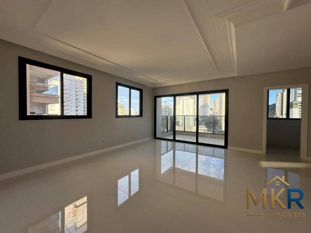 Apartamento para Venda em Itapema - 4