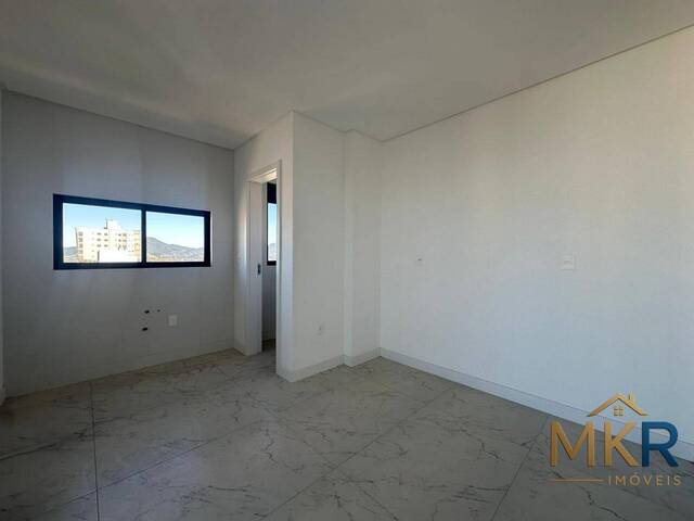 Apartamento para Venda em Itapema - 4