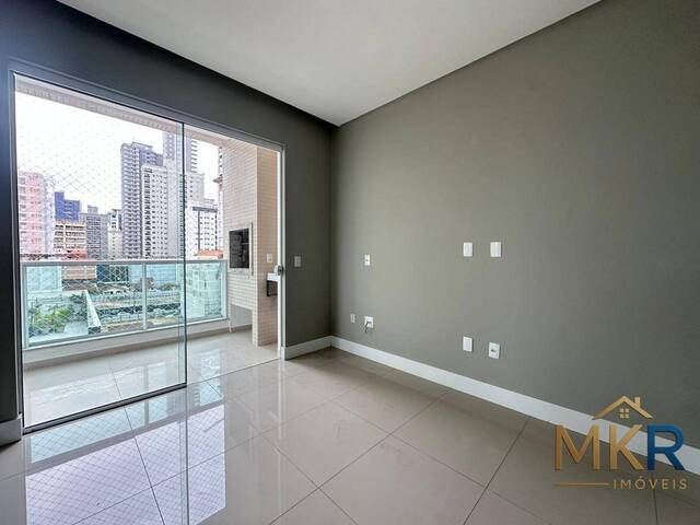 Apartamento para Venda em Itapema - 2