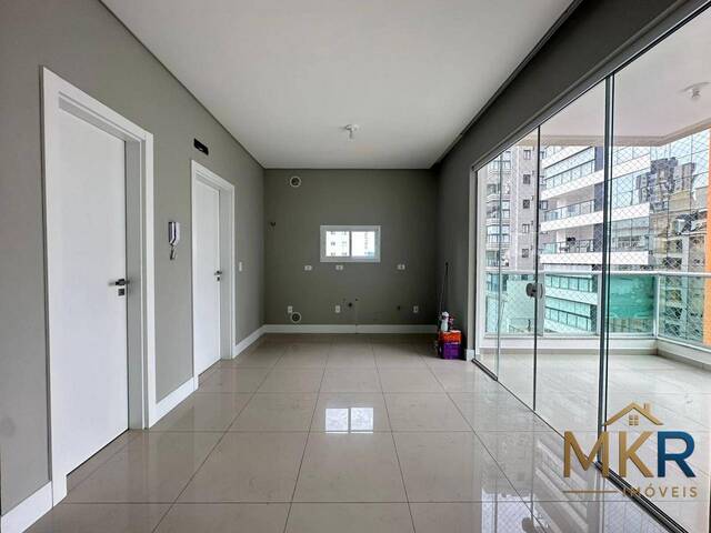 Apartamento para Venda em Itapema - 3