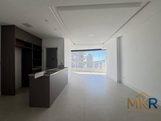 Apartamento para Venda em Itapema - 4