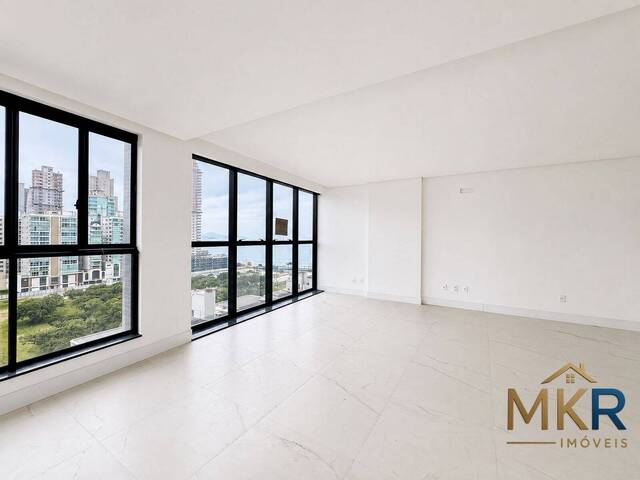 Apartamento para Venda em Itapema - 3