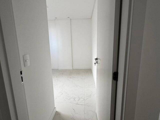 Apartamento para Venda em Itapema - 4