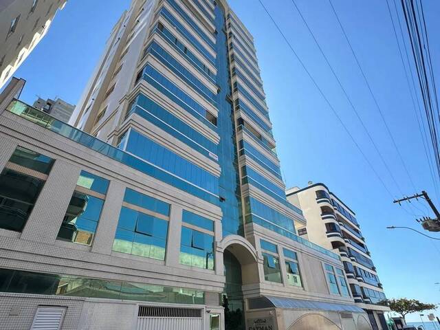 Venda em Meia Praia - Itapema